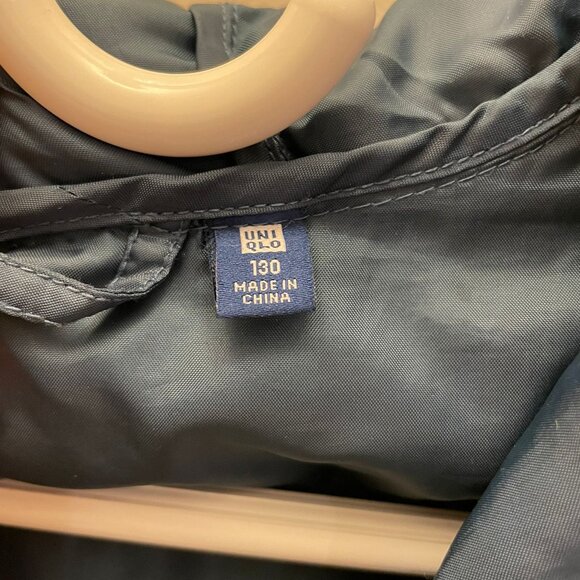 Uniqlo Kids Puffer Jacket (Size 130) - Picture 3 of 3